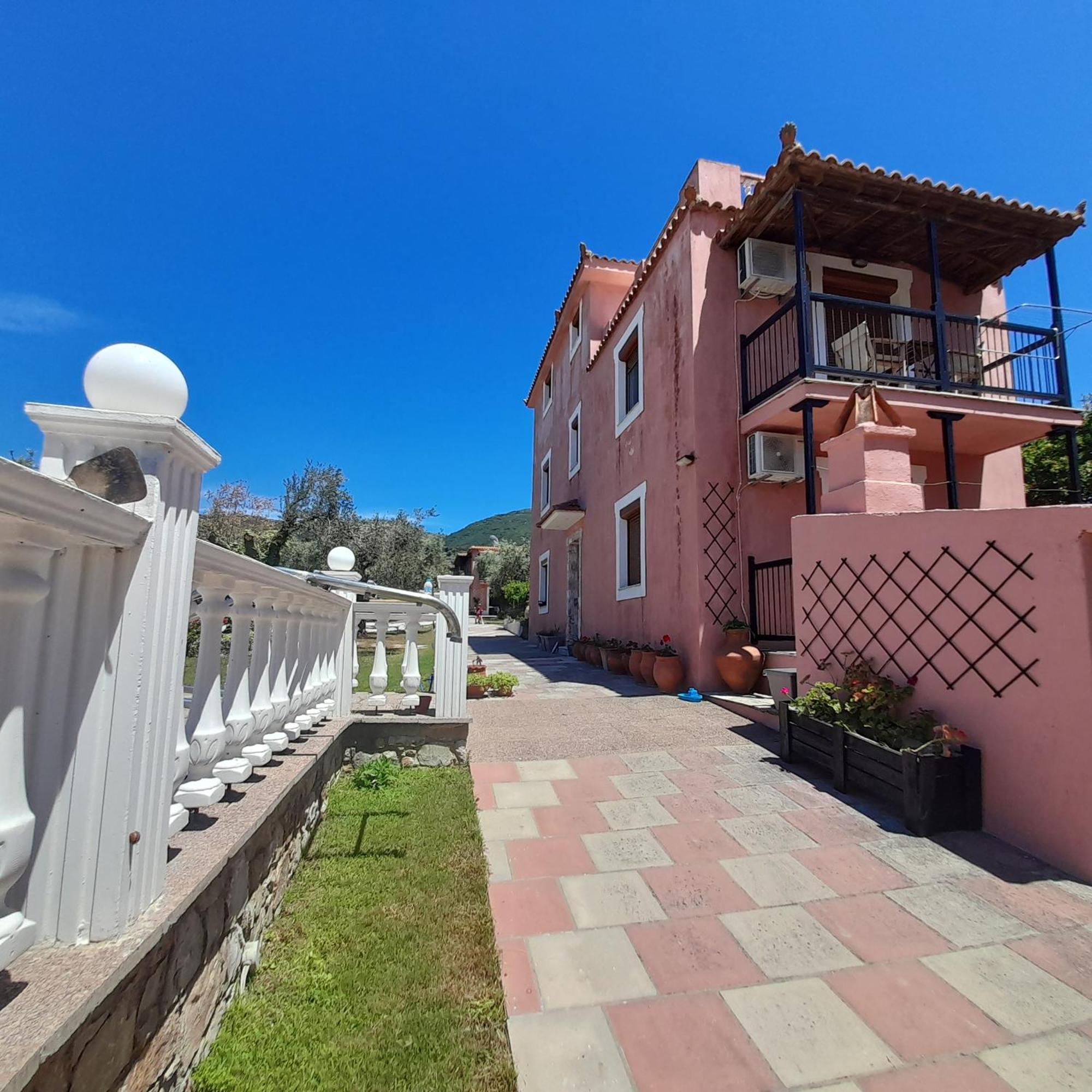 Georgia Apartments Stafylos Exterior foto