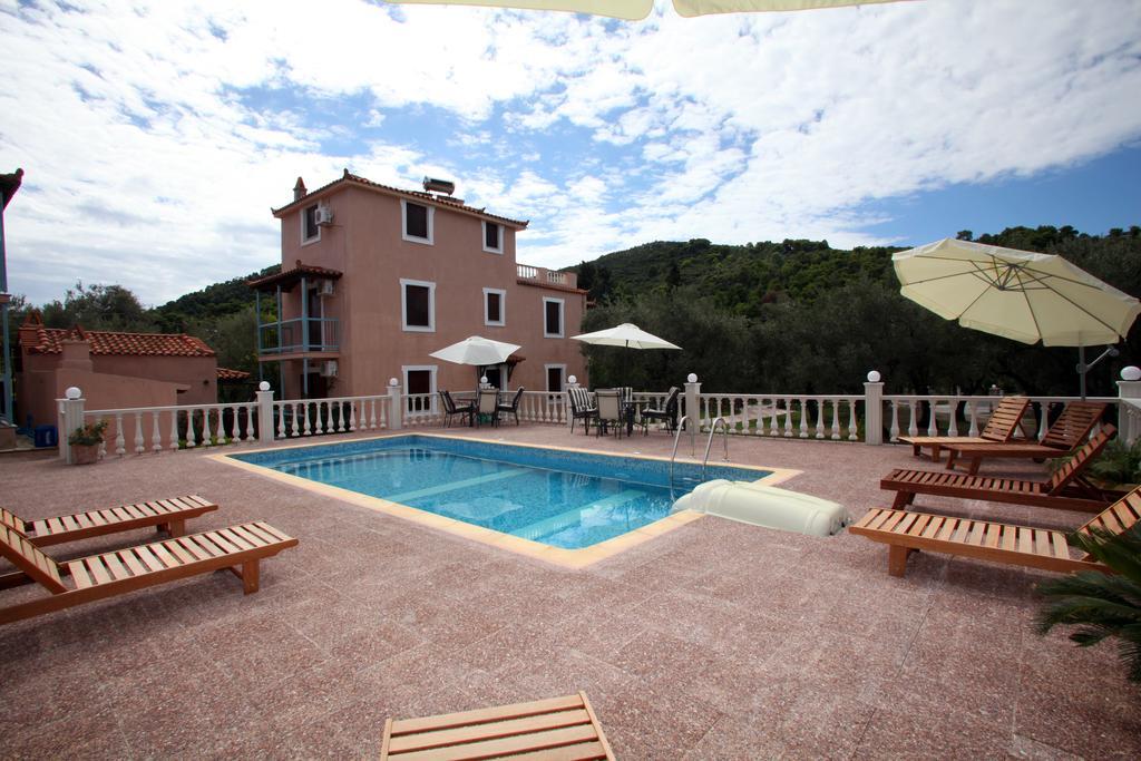 Georgia Apartments Stafylos Exterior foto